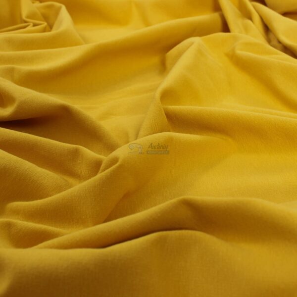 geltonas kilpinis trikotazas