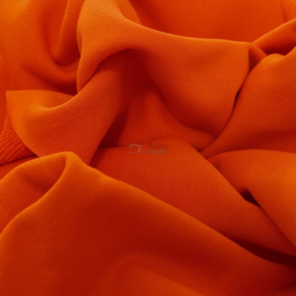 oranzines spalvos trisiulis kilpinis trikotazas
